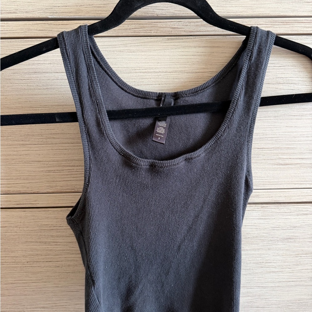 Blank Skims Tank Top - Picture 2 of 3